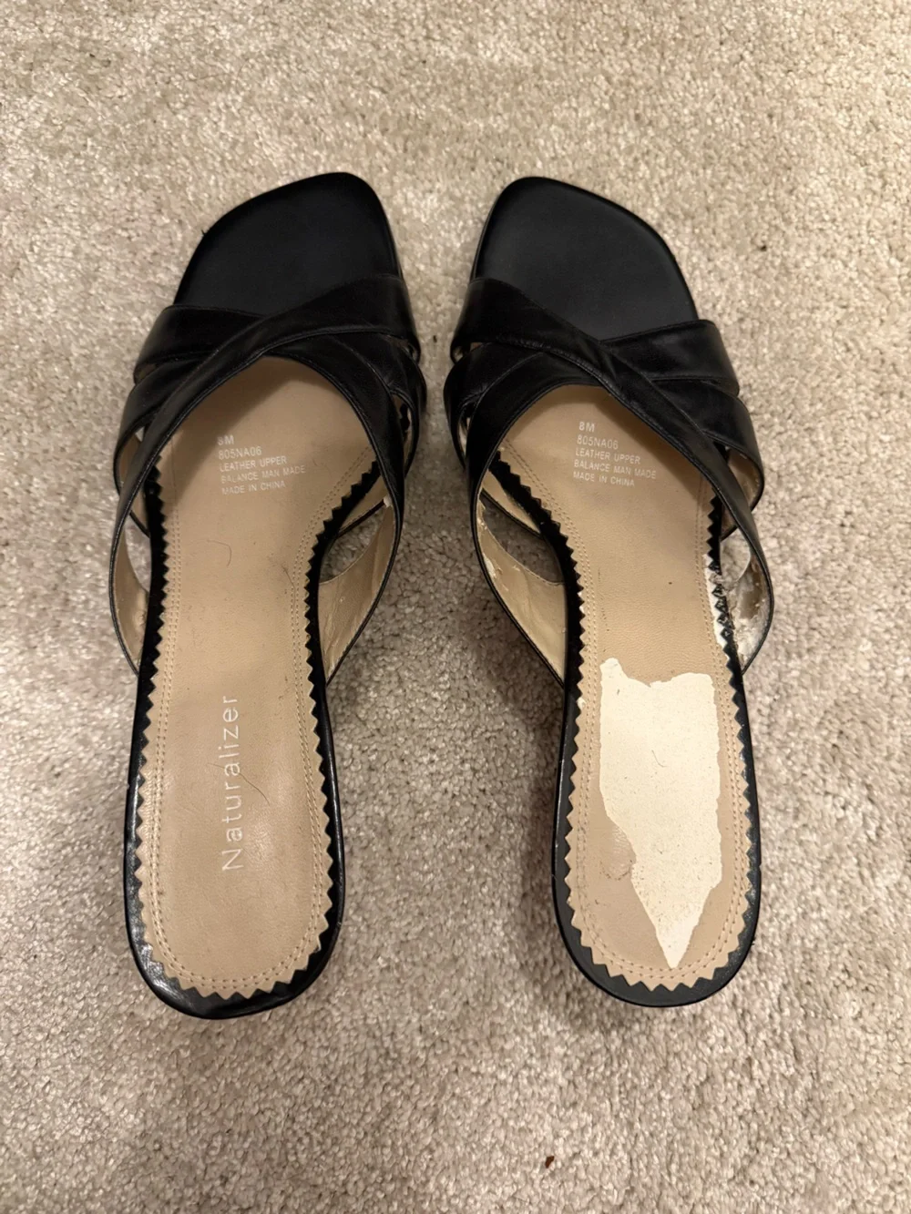 Naturalizer Black Leather Kitten Heels